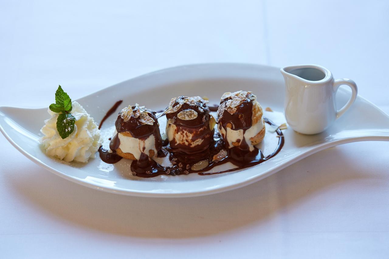 Hotel Brasserie Au Violon バーゼル エクステリア 写真